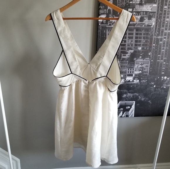 H&M retro vintage style short ivory dress - Picture 2 of 4